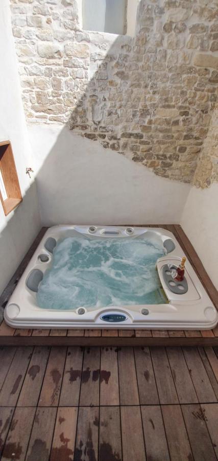 L'Acqua Dolce - La Rochelle - Ile De Re - Jacuzzi Apartment Luaran gambar